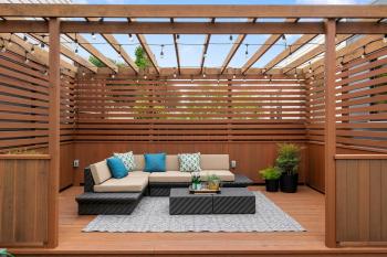 Thumb 1606 34th Ave Lynn Finnegan Real Estate Back Deck